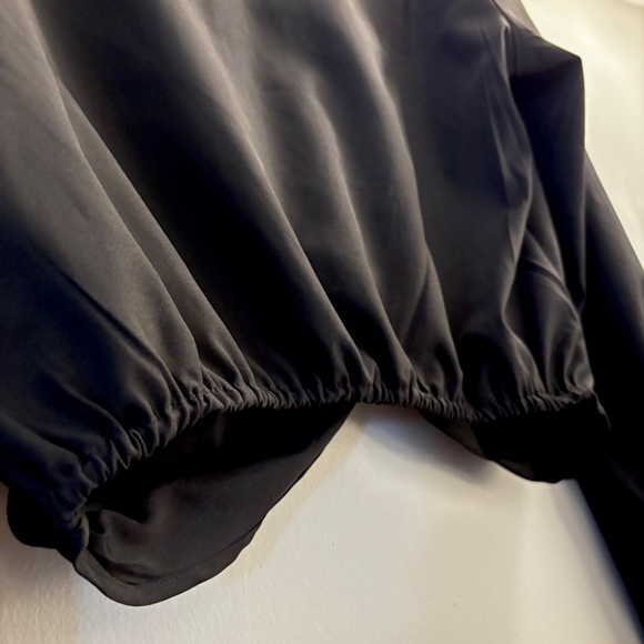 Black Button-Up Cropped Blouse Shirt with Front Twist Knot – Black – Large - Picture 9 of 9